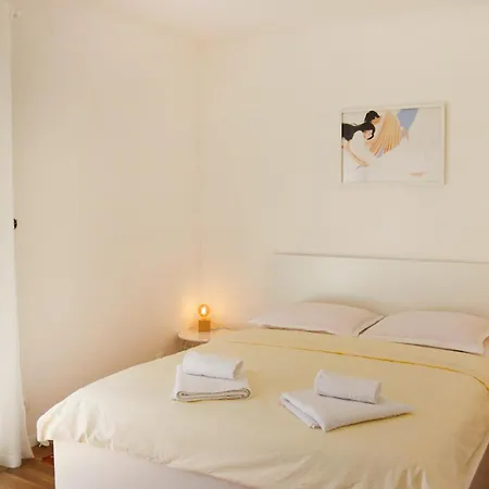 Vesna Ii Apartment